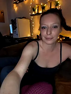 Snapshot of ZaramourXMrX chatting on March 3, 2026, 8:48 pm ZaramourXMrX online show from March 3, 2026, 8:48 pm