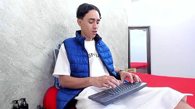 Mick-lollipop online show from March 6, 2026, 7:54 pm