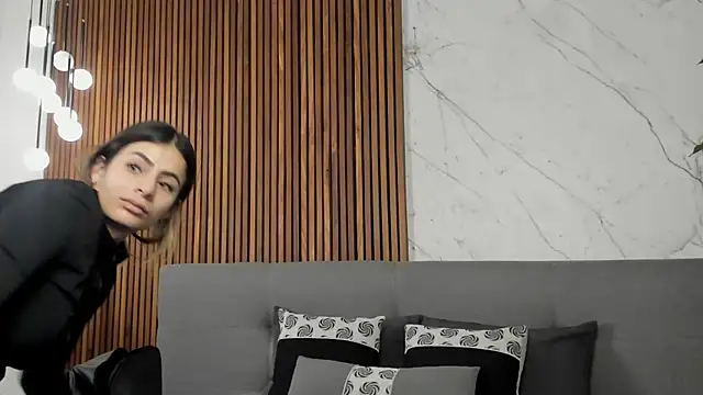 Amara Velvet  online show from July 9, 2026, 9:52 pm