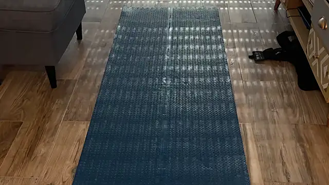 Snapshot of JuliaLuHot80 chatting on February 20, 2026, 10:05 am JuliaLuHot80 online show from February 20, 2026, 10:05 am