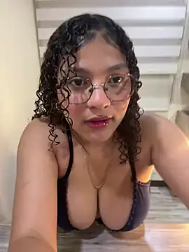 Snapshot of KendyLove_ chatting on June 5, 2026, 4:52 am KendyLove online show from June 5, 2026, 4:52 am