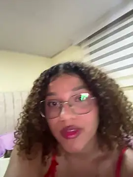 Snapshot of KendyLove_ chatting on July 7, 2026, 8:18 am KendyLove online show from July 7, 2026, 8:18 am