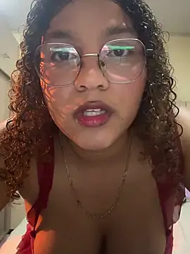 Snapshot of KendyLove_ chatting on July 9, 2026, 5:44 am KendyLove online show from July 9, 2026, 5:44 am