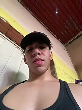 Alejandrososas online show from February 23, 2026, 9:12 pm
