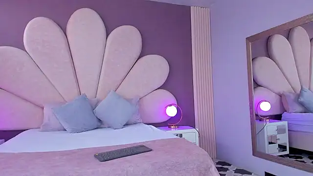 EmiilyRousee online show from March 3, 2026, 4:35 pm