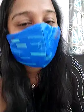 Snapshot of Shaliniqueen chatting on June 23, 2026, 6:44 am Shaliniqueen online show from June 23, 2026, 6:44 am