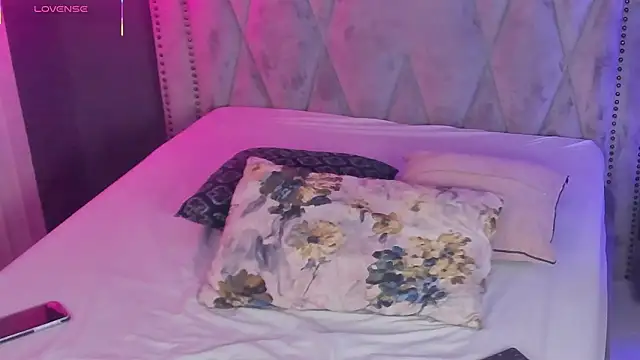 Snapshot of Baby_foxx chatting on March 12, 2026, 10:43 am Baby foxx online show from March 12, 2026, 10:43 am