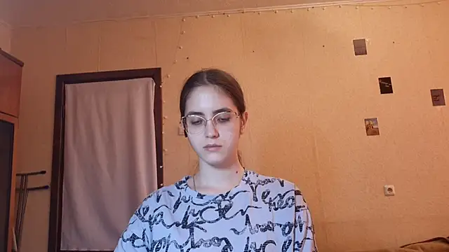 Katelemon online show from July 9, 2026, 10:52 am