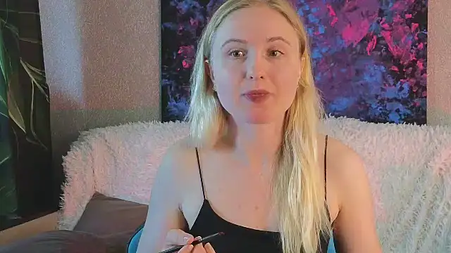 Snapshot of Lanavi_Smile chatting on July 15, 2026, 6:18 am Lanavi Smile online show from July 15, 2026, 6:18 am