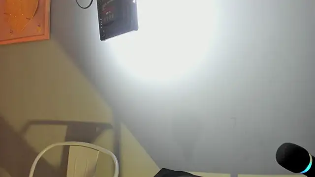 cailing  online show from March 18, 2026, 10:51 am