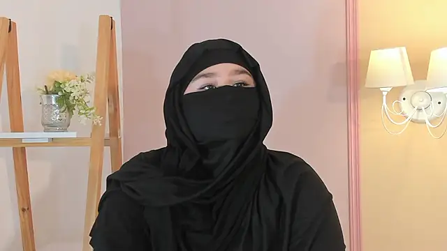 Snapshot of _zharaa chatting on March 6, 2026, 1:18 pm zharaa online show from March 6, 2026, 1:18 pm