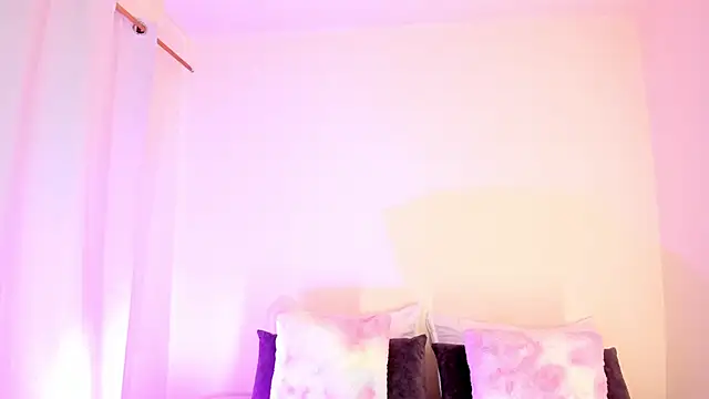 MIAA ROBERTSS online show from March 7, 2026, 5:59 am