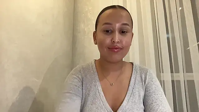 Snapshot of Dana_005 chatting on June 24, 2026, 9:36 pm Dana 005 online show from June 24, 2026, 9:36 pm