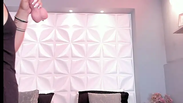 EXTRAHORNYNINA online show from February 27, 2026, 1:22 pm