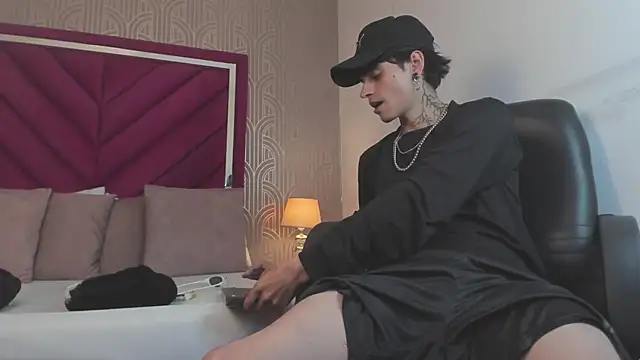 Dominic Foxx online show from February 25, 2026, 8:40 pm