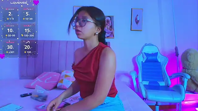 Snapshot of Zoow_bluussh chatting on February 26, 2026, 12:15 pm Zoow bluussh online show from February 26, 2026, 12:15 pm