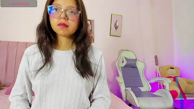 Zoow bluussh online show from March 26, 2026, 12:00 pm