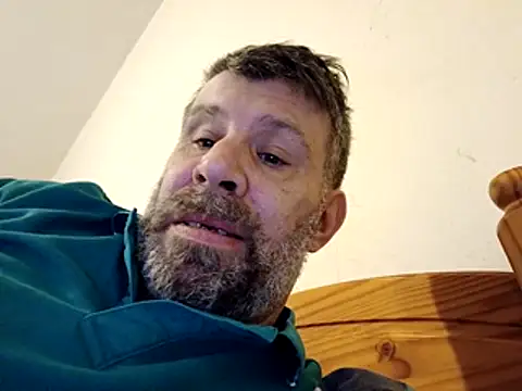 stud2512 online show from March 9, 2026, 4:44 pm