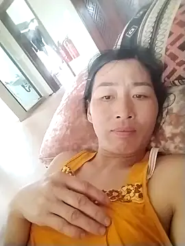 lris-Beauty77 online show from April 1, 2026, 7:20 am