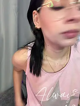 Dasha Be online show from May 25, 2026, 7:42 pm