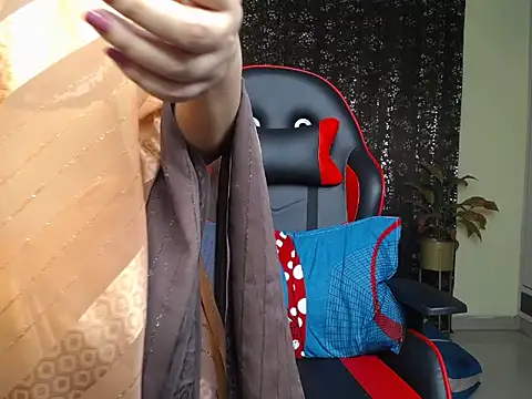 Snapshot of Ishq_Fever chatting on April 6, 2026, 6:36 am Ishq Fever online show from April 6, 2026, 6:36 am