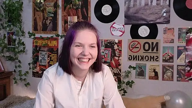 Snapshot of OllieLirette chatting on March 2, 2026, 7:21 pm OllieLirette online show from March 2, 2026, 7:21 pm