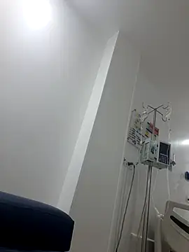 Lorenaluna online show from March 28, 2026, 4:39 pm