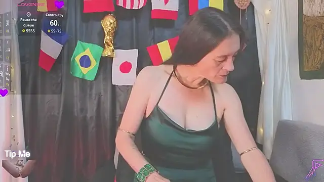 LeanaMaturee online show from July 10, 2026, 12:52 pm