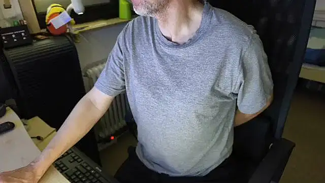 Snapshot of loenne1 chatting on February 28, 2026, 10:33 pm loenne1 online show from February 28, 2026, 10:33 pm