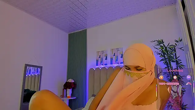 Natashax  online show from April 4, 2026, 8:39 pm