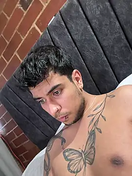 Snapshot of juanmadrd chatting on February 21, 2026, 10:44 pm juanmadrd online show from February 21, 2026, 10:44 pm