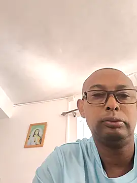 Snapshot of emperator13 chatting on May 14, 2026, 4:30 am emperator13 online show from May 14, 2026, 4:30 am