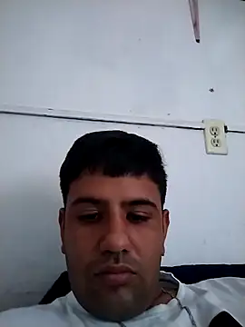 Snapshot of trox_memide21cm chatting on April 28, 2026, 10:59 pm trox memide21cm online show from April 28, 2026, 10:59 pm