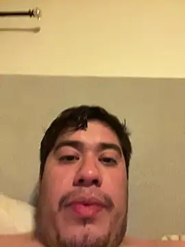 Snapshot of Sweetdickwill chatting on February 24, 2026, 4:43 am Sweetdickwill online show from February 24, 2026, 4:43 am