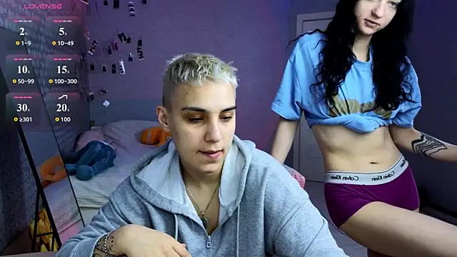 LuxuryLoverss online show from May 4, 2026, 11:06 am