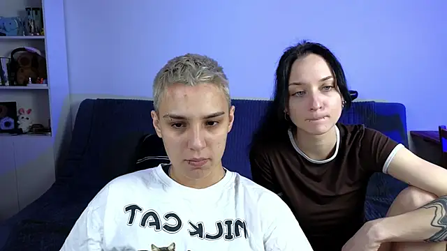 LuxuryLoverss online show from May 18, 2026, 10:54 am