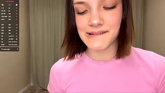 Carolini i online show from March 26, 2026, 5:51 pm