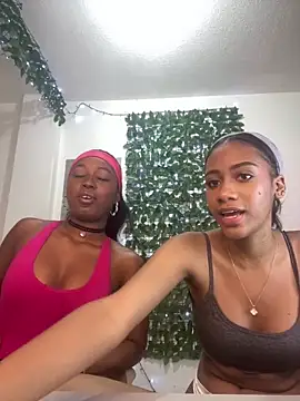 Snapshot of Jazmin_chell chatting on March 26, 2026, 2:33 pm Jazmin chell online show from March 26, 2026, 2:33 pm