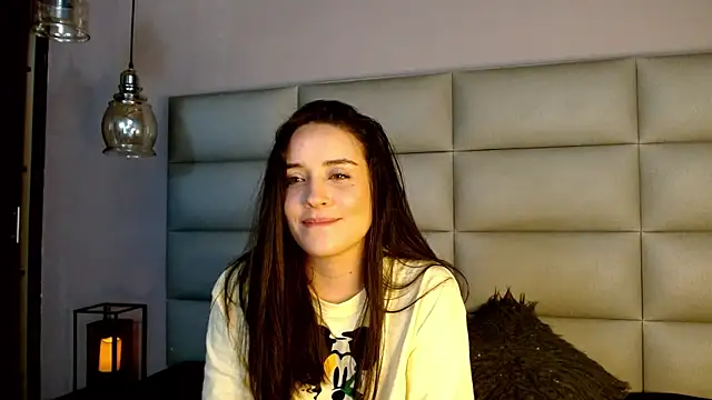 Snapshot of ashley-green- chatting on March 5, 2026, 1:23 am ashley-green- online show from March 5, 2026, 1:23 am