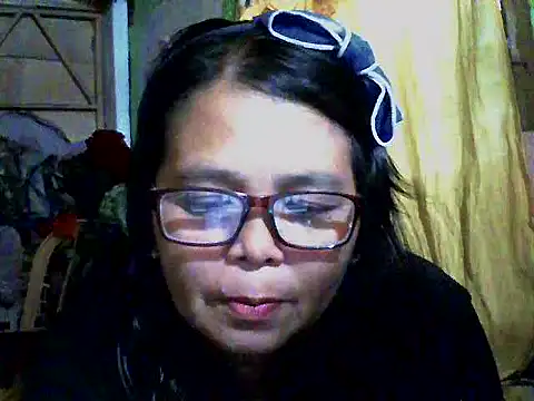 Snapshot of Flowerblossom123 chatting on March 9, 2026, 2:15 am Flowerblossom123 online show from March 9, 2026, 2:15 am