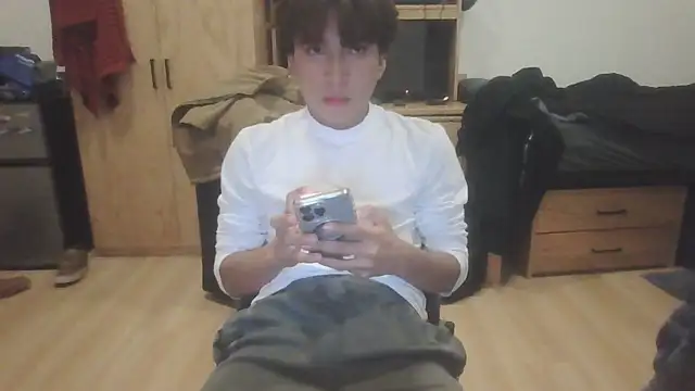 Snapshot of Ethangh001 chatting on February 23, 2026, 3:48 am Ethangh001 online show from February 23, 2026, 3:48 am