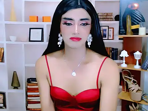 Queeny Cassandra online show from May 13, 2026, 6:22 am