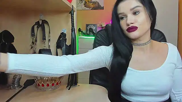 KristiTopxx online show from October 17, 2025, 6:32 pm