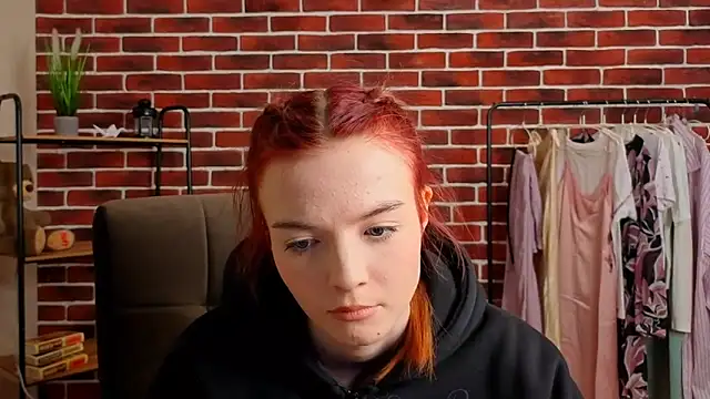 Snapshot of LauraaStokes chatting on March 5, 2026, 10:55 am LauraaStokes online show from March 5, 2026, 10:55 am