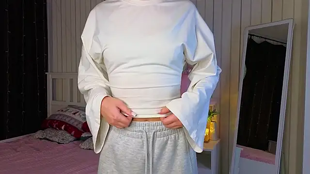 EarthaLevra online show from April 7, 2026, 8:42 pm