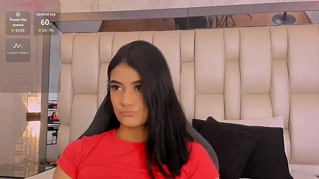 Snapshot of KatherineRuiz_ chatting on April 16, 2026, 12:06 pm KatherineRuiz online show from April 16, 2026, 12:06 pm