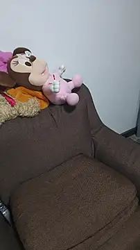 Snapshot of MoneyZy chatting on February 25, 2026, 5:33 pm MoneyZy online show from February 25, 2026, 5:33 pm