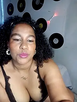 Snapshot of medusafox_ chatting on March 7, 2026, 4:42 am medusafox online show from March 7, 2026, 4:42 am