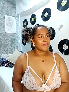 Snapshot of medusafox_ chatting on March 24, 2026, 4:28 am medusafox online show from March 24, 2026, 4:28 am