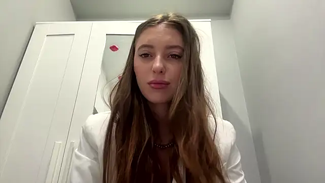 Snapshot of selena_favn chatting on March 24, 2026, 1:10 am selena favn online show from March 24, 2026, 1:10 am
